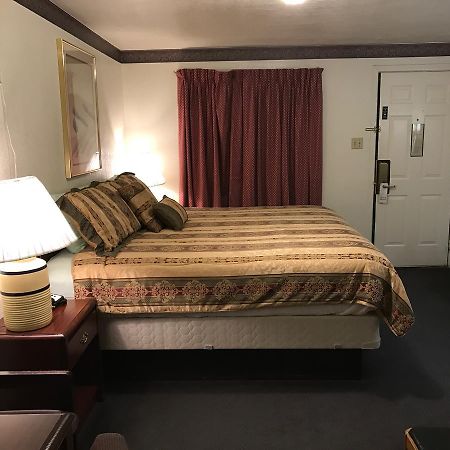 Budget Inn Of Brownfield Экстерьер фото