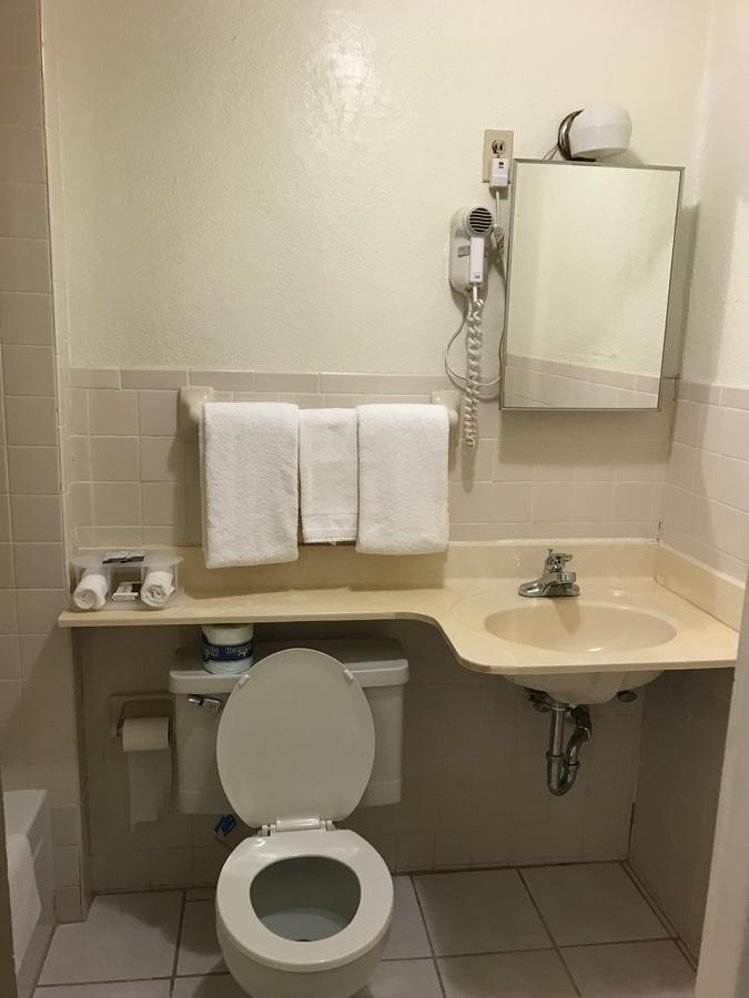 Budget Inn Of Brownfield Экстерьер фото